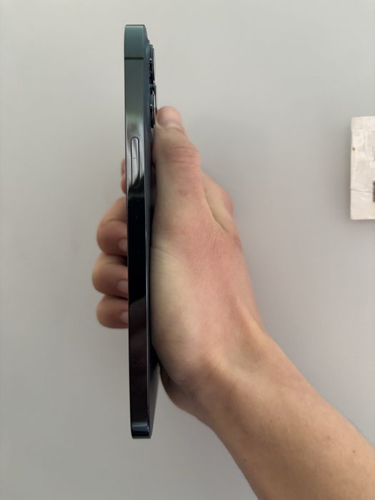 iPhone 12 Pro Max (blue)