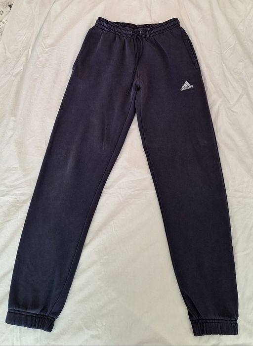 Ватиран мъжки екип на adidas.