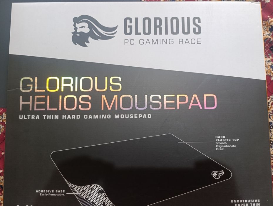 Glorious helios mousepad.