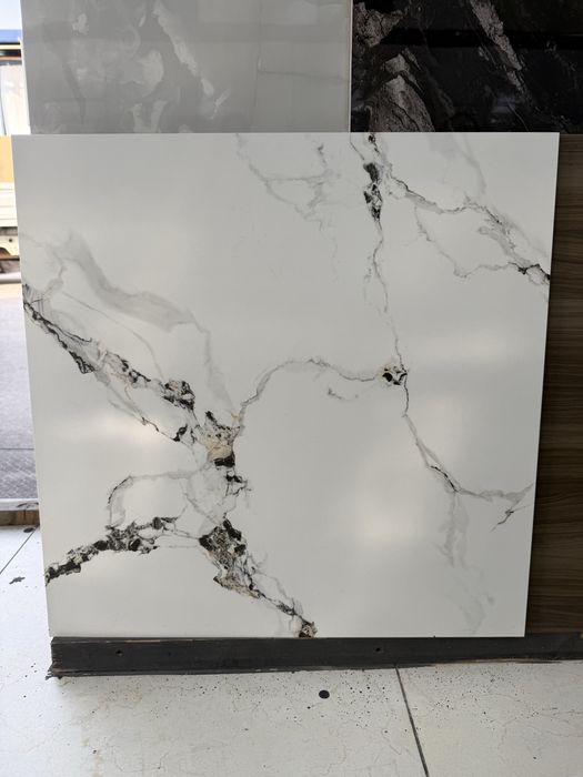 Mattiviy va glyansiviy keramagranit kafelllar optom narxlarda