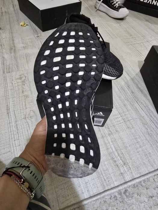 Adidasi adidas