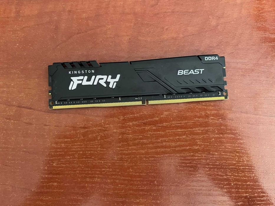 Продам ОЗУ DDR4 Kingston Fury 16 ГБ