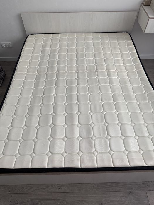 Матрас 160х200 б/у