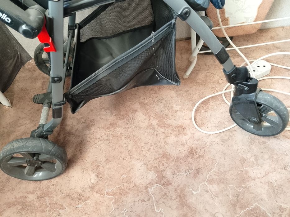 Продам хорошую коляску