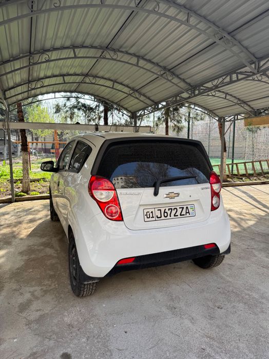 Продажа машины Spark 2015