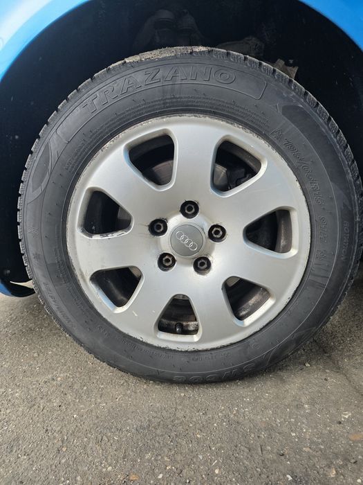 Set jante aliaj Audi originale + anvelope iarnă 195/65 R15
Se vind