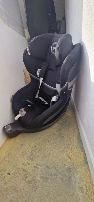 Scaun auto Sirona S i-Size Cybex
  - Culoare: Deep Black