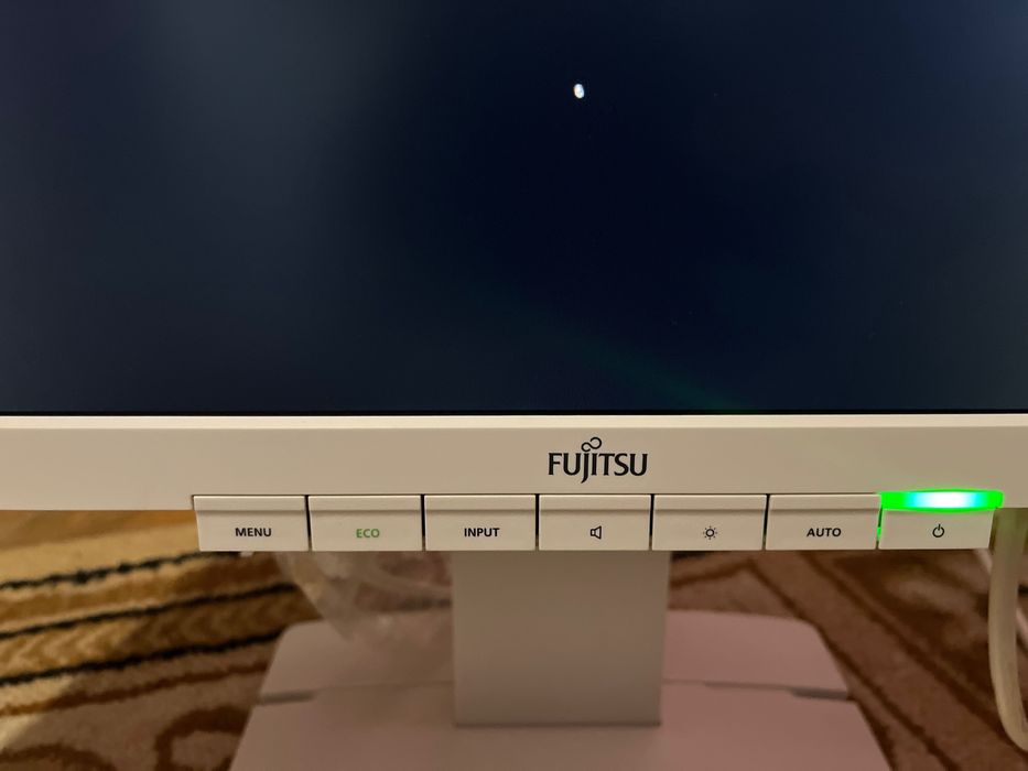 Fujitsu B22W-6 LED – 22” IPS монитор, Full HD, 60Hz, като нов + кабели