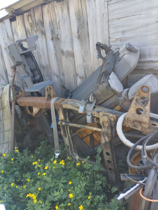 Продам машину цена договорная