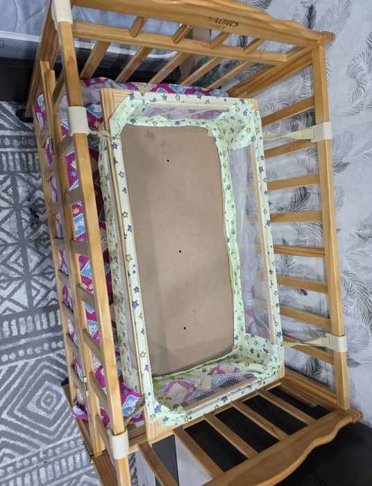 Продам детскую кроватку