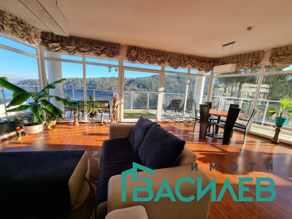 Продава се Многостаен апартамент в София, Център - 159 кв.м за 2310 €/кв.м - Снимка #1