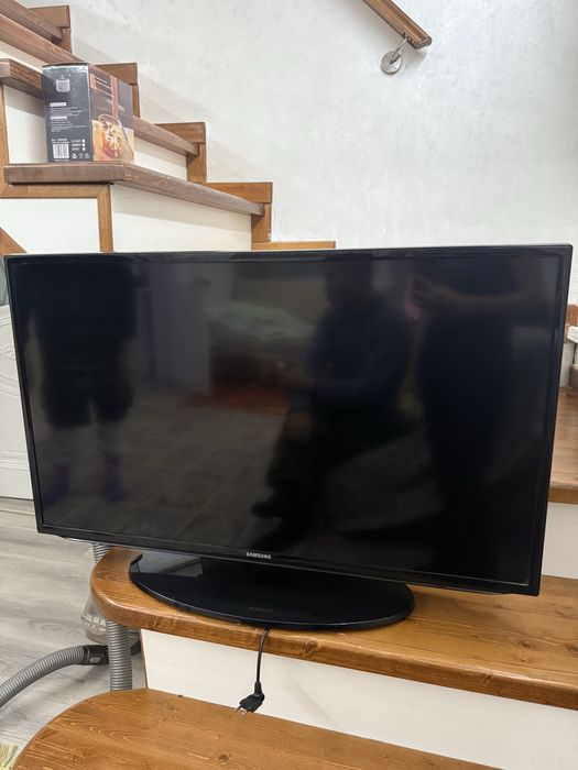 Телевизор samsung 106 см в отличном состоянии