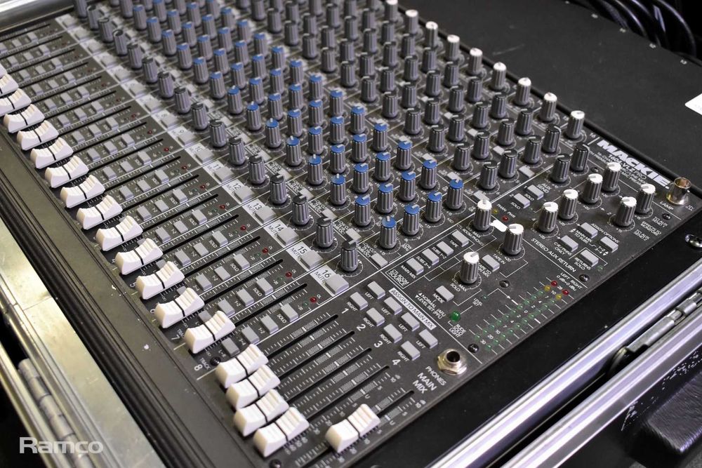 Mixer audio Mackie 1604-VLZ Pro 16 canale