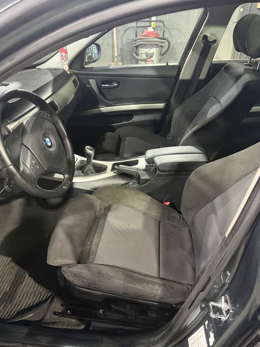 De vânzare BMW seria 3 , anul 2009 euro 5