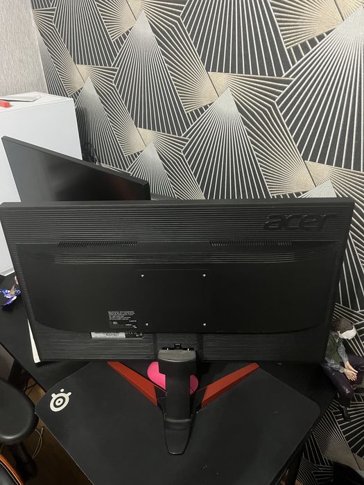 ACER KG251Q 165hz 1ms  TN