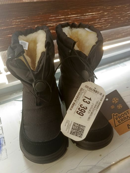 Продам детские сапожки