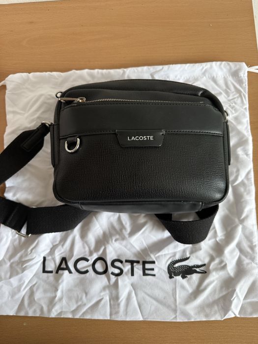 Чанта.  LACOSTE.