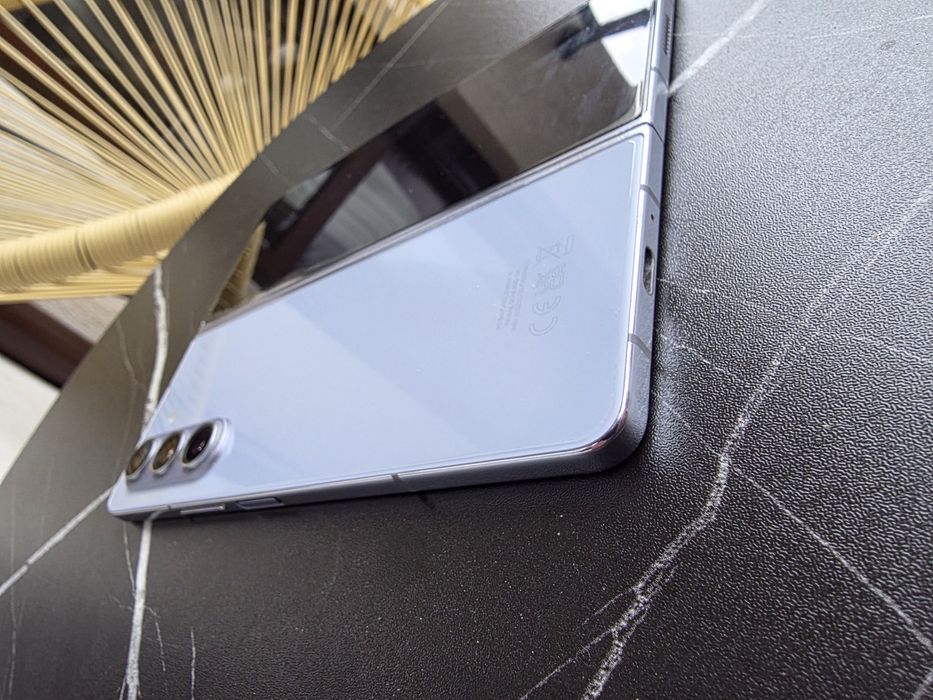 Samsung fold 5 / 512GB / светло син