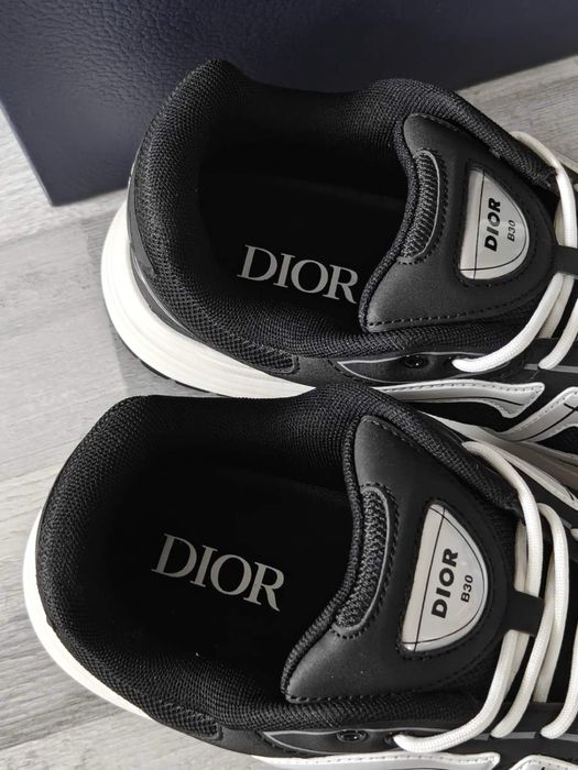 Обувки  Dior B30