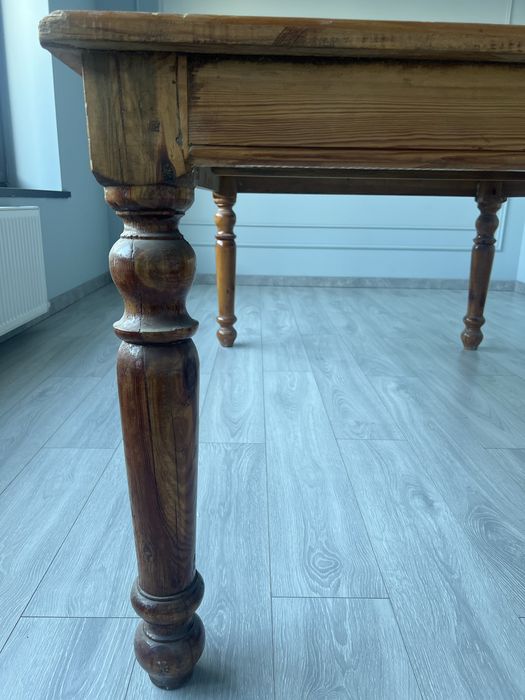 Mexmonxona stoli (stulsiz) гостинный стол (без стула)