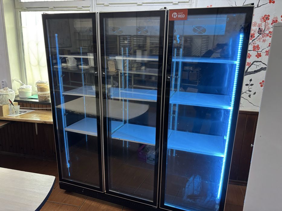 Продам витринный холодильник для напитков