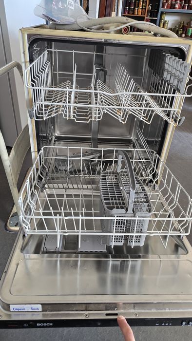 Съдомиялна за вграждане BOSCH 60 см.