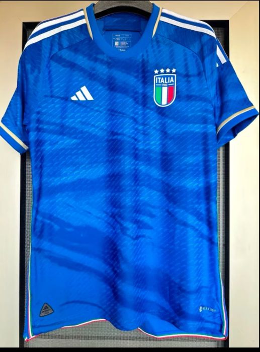 Tricouri clasice de fotbal (anii 1990-2000)