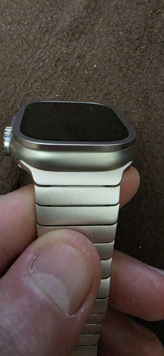 Apple Watch Ultra 2 Titanium ca nou