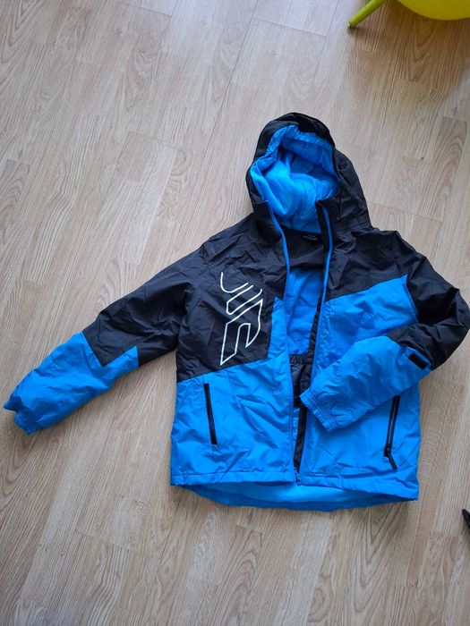 Ски екип за момче в отлично състояние