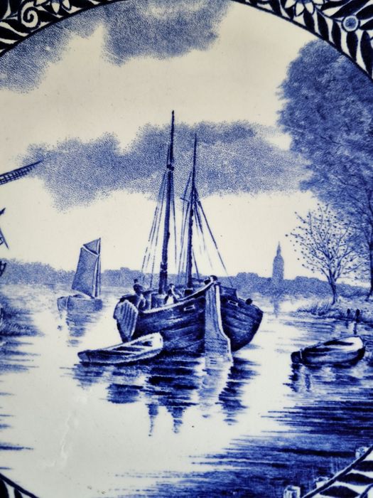 Чиния Boch Frères La Louvière