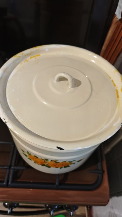 Советская 12 литров.кастрюля эмаль