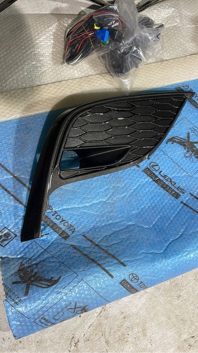Крышка зеркала Тойота камри 70
