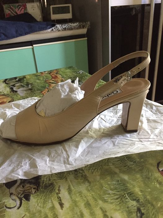 Туфли босоножки разные