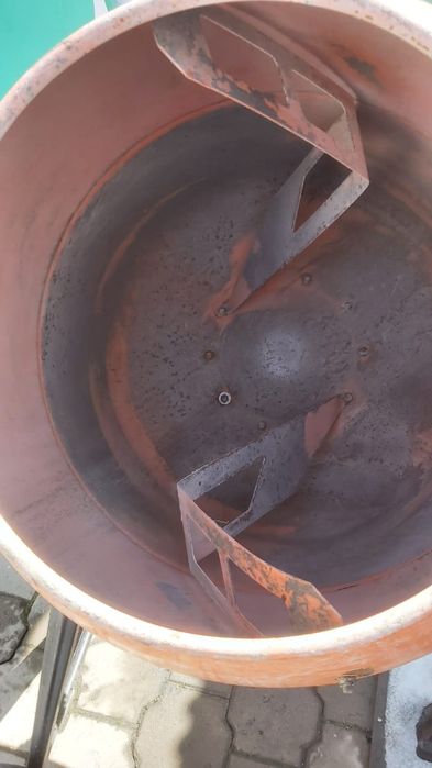 Продам бетономешалку