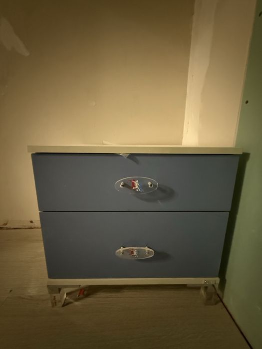Продам шкаф и тумбу