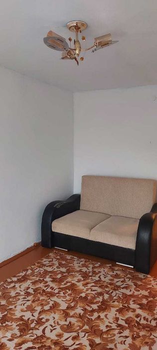 продам двухкомнатную квартиру