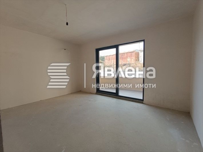 Двустаен партерен апартамент с морска панорама и Акт 16