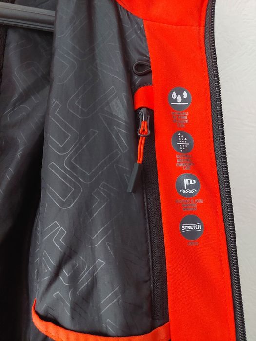 Ски яке CMP носено един сезон