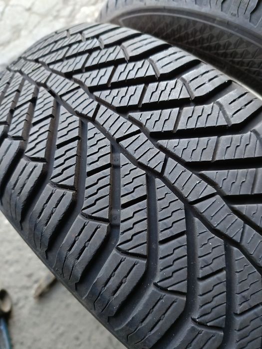 Всесезонни гуми -2024г.-17цола-215/55-1бр.-150лв."SEMPER IT"-като нови