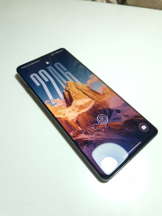 OnePlus 12 256/12+4 gb