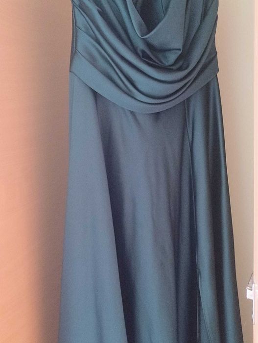 Rochie lunga verde eleganta eveniment