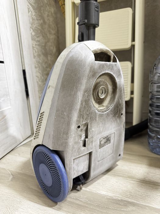Пылесос рабочий CYCLONYC CLEANER 1800W