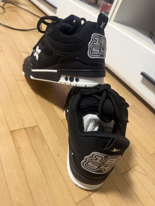 Lv skate marimea 42