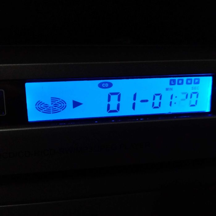 CD/DVD player Asmstad si Telesystem