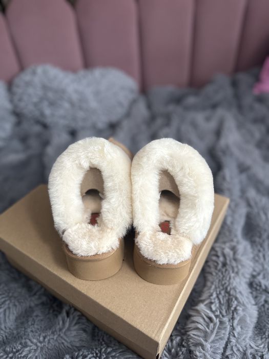 Ghete papuc UGG