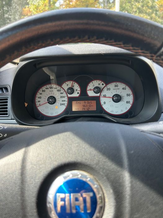 Se vinde Fiat Grande Punto 1.9 Multijet – Diesel, 130Hp Preț 3300 euro