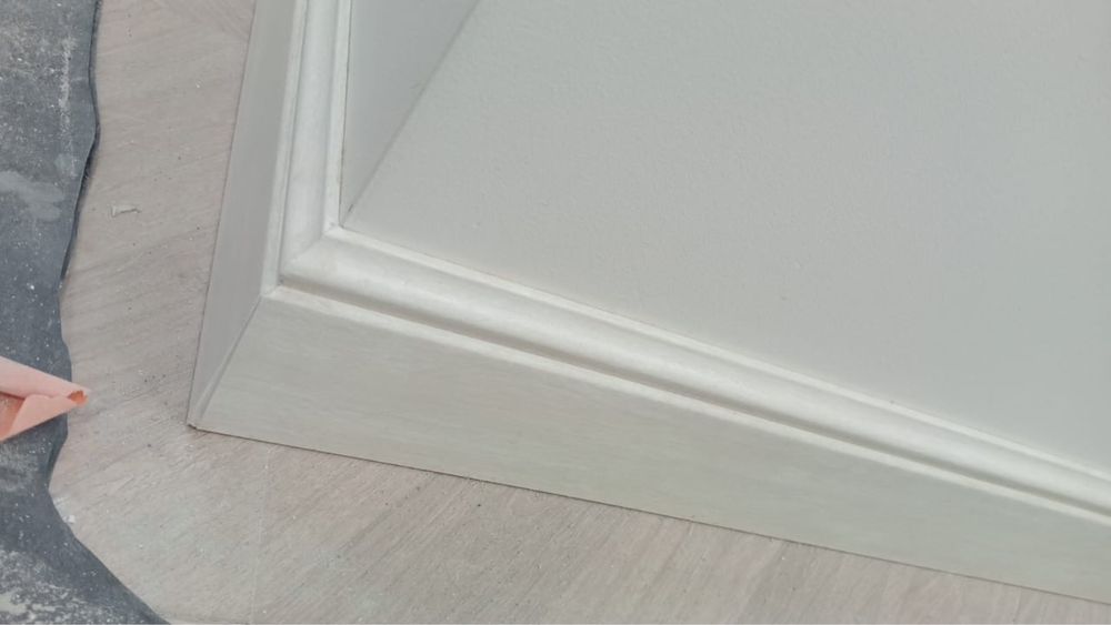 Плинтусь продам новый цветь дуб