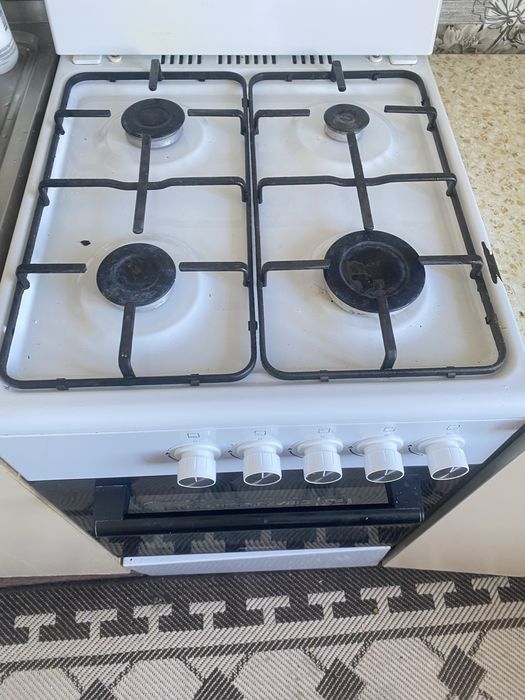 Продам газовую плиту