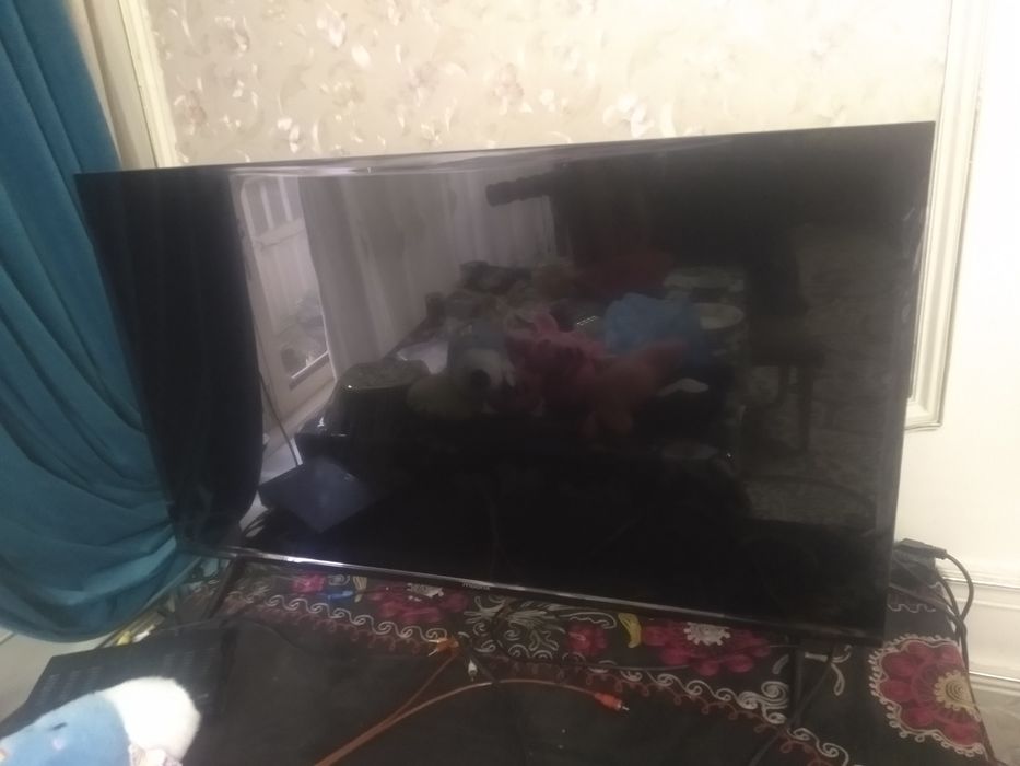 телевизор сотилади 3тача