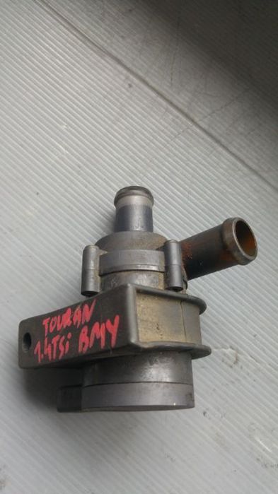 Pompa recirculare apa 1.4 fsi bmy vw touran 1t1 30950000